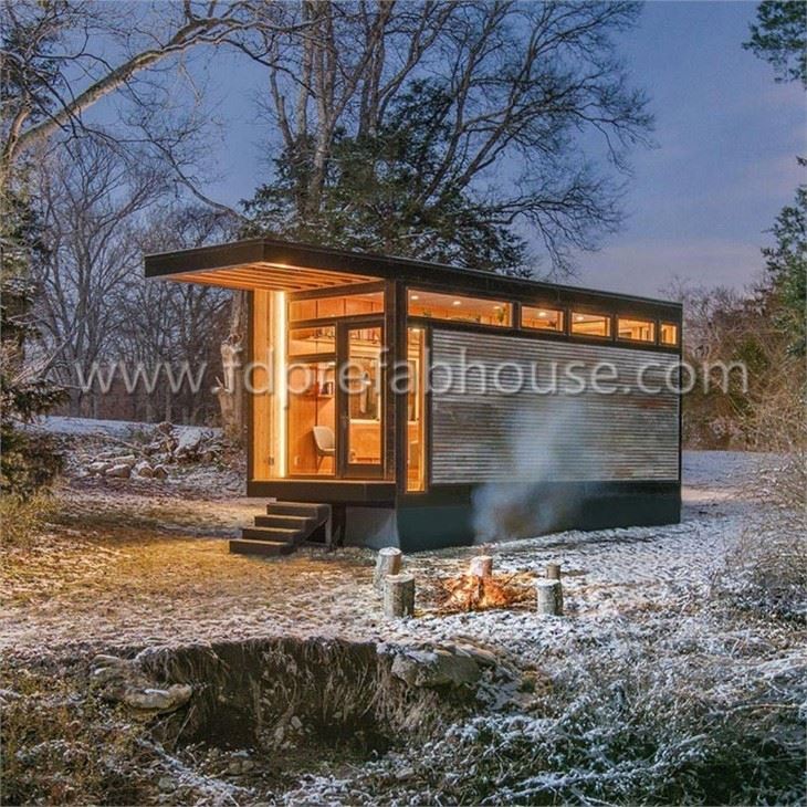 Container House With Countryyard